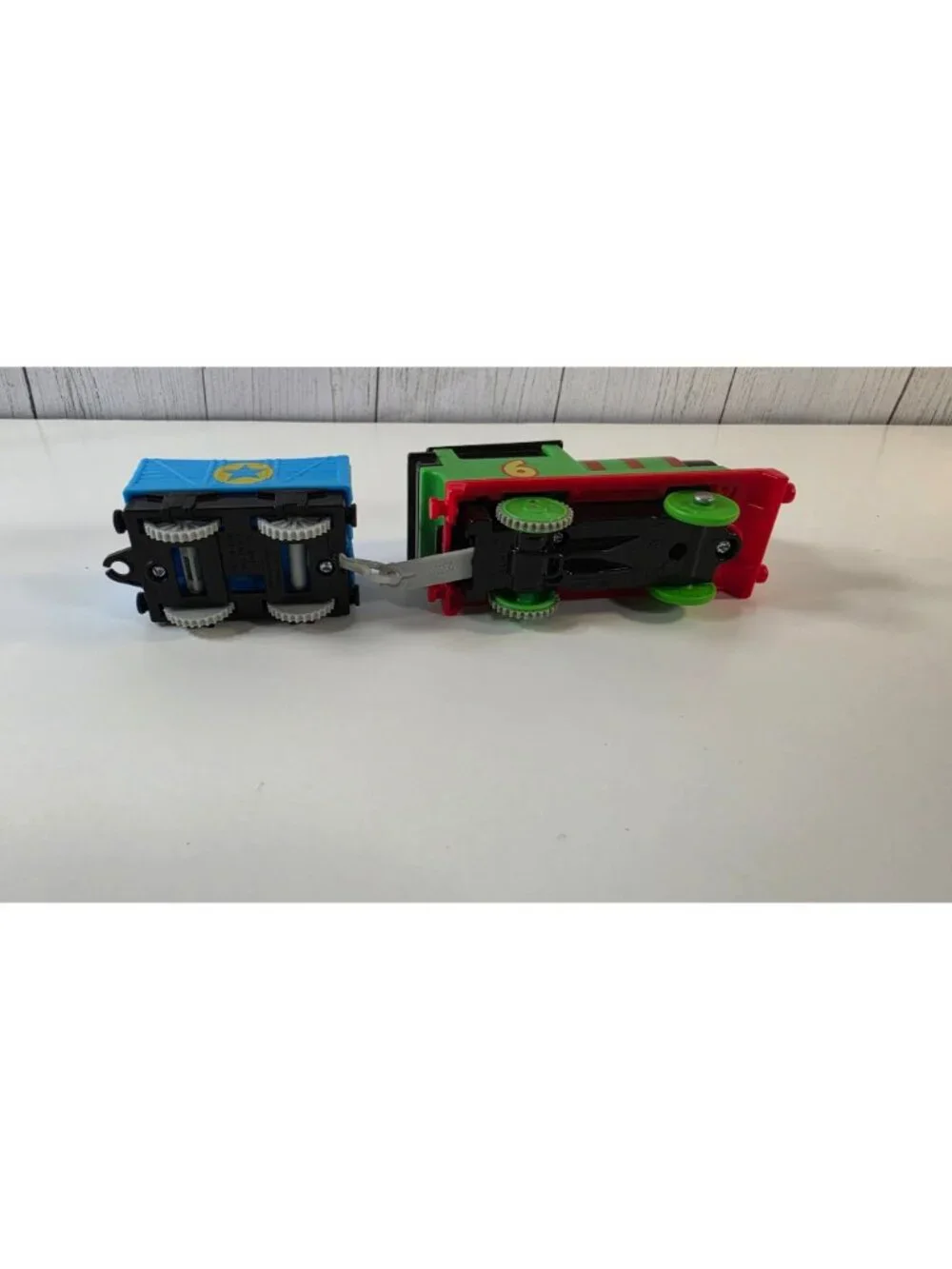 THOMAS FRIENDS PERCY MOTORIZED TRAIN ENGINE NO 6 BLUE CARGO CAR MATTEL LOT